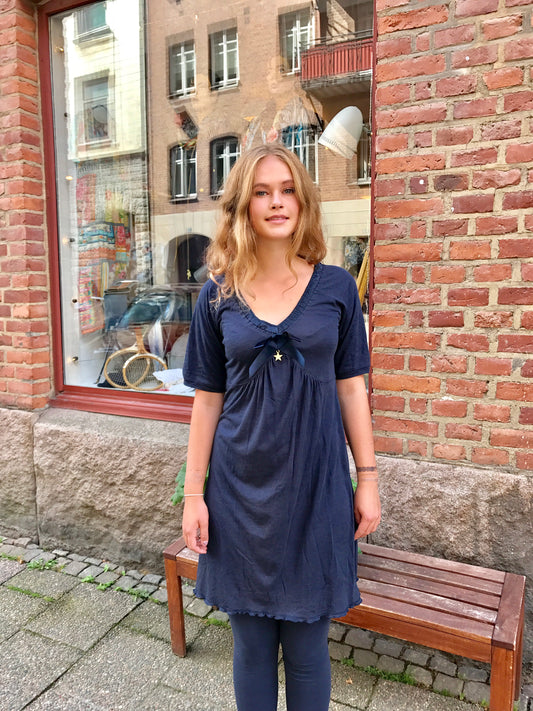 Marinblå klänning LouiseLindroos